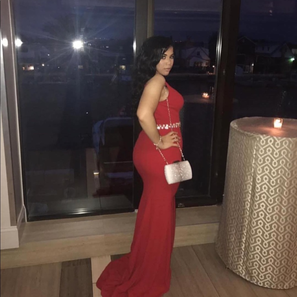 Elegant Red Prom Dress